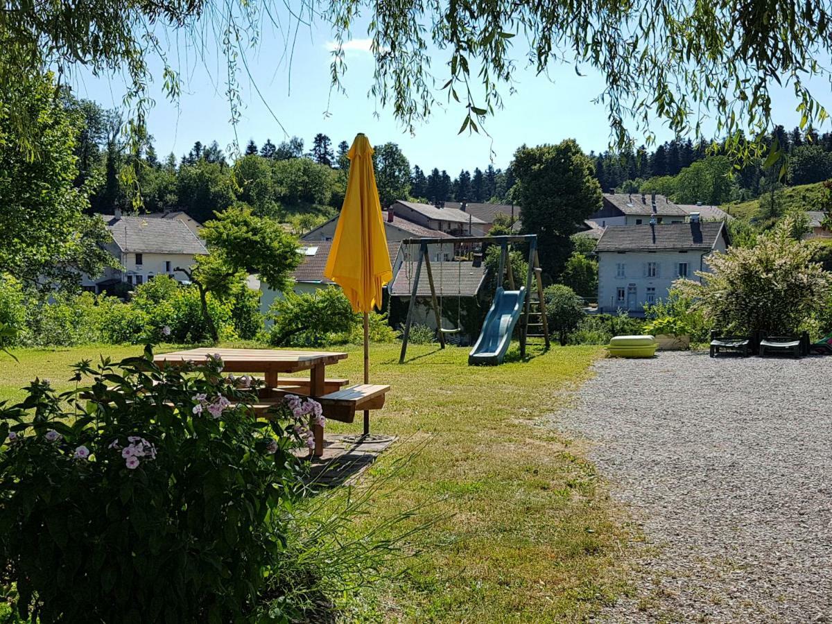 Gite La Censiere Chatel-de-Joux Exterior photo